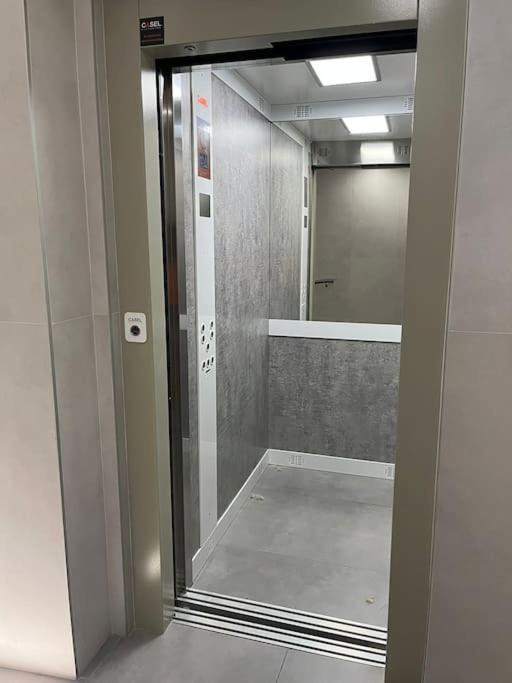 Apartamento apto centro Castellón con acensor, comercio cerca Castellón de la Plana Exterior foto